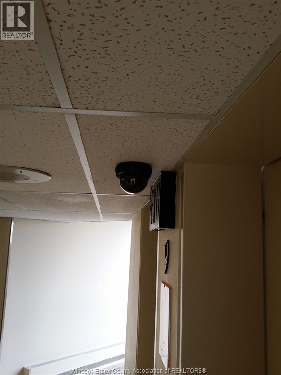 Photo du bâtiment - 150 Park St W