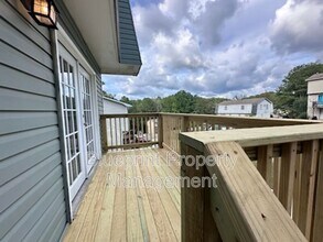 Building Photo - 1722 6th Pl Cir NW