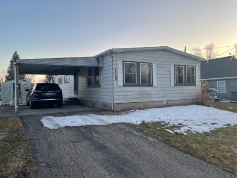 115 Lane 101b Crooked Lk, Angola, IN 46703 House Rental in Angola, IN