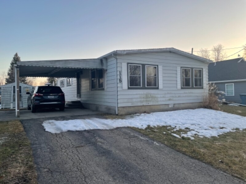 115 Lane 101b Crooked Lk, Angola, IN 46703 House Rental in Angola, IN