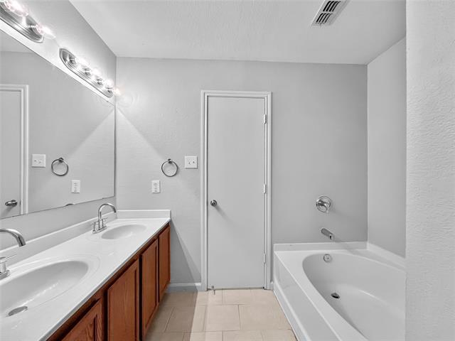 Foto del edificio - 2801 Prairie Ct