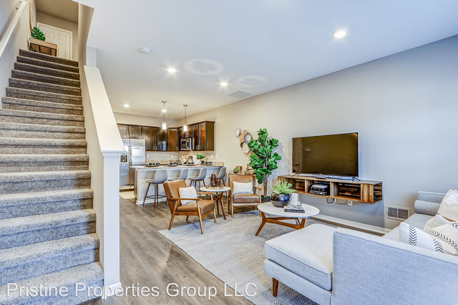 Building Photo - 7770 Newbury Dr