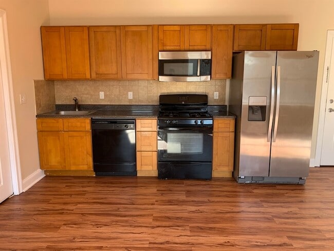 Photo - 528 47th St House