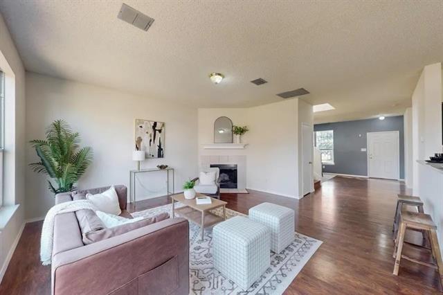 Building Photo - 801 Gillon Dr