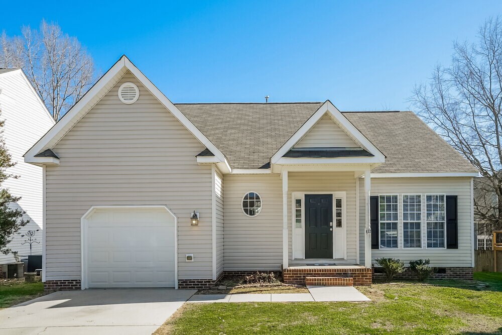 Primary Photo - 632 Hanska Way