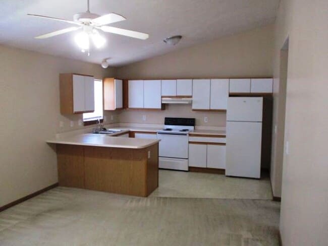 Building Photo - 18 Fetzer Ct