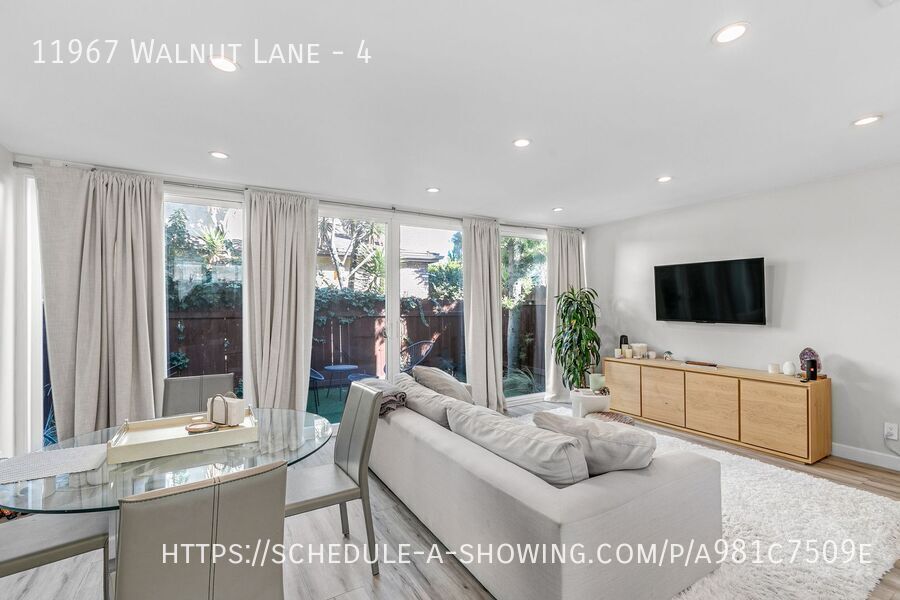 Foto principal - Newly remodeled modern 3 Bed + 2.5 Bath tw...