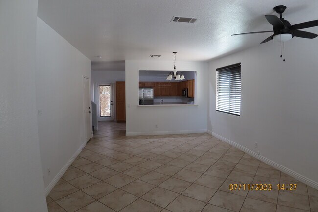 Foto del edificio - 7718 Crystal Village Ln