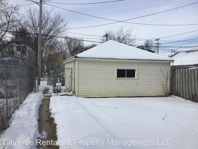 Building Photo - 4047-4049 N 19th St