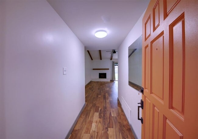 Building Photo - 11813 Highland Oaks Trail