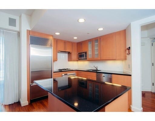 Building Photo - 505 Tremont St