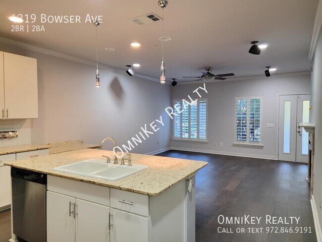 Foto del edificio - 4319 Bowser Ave