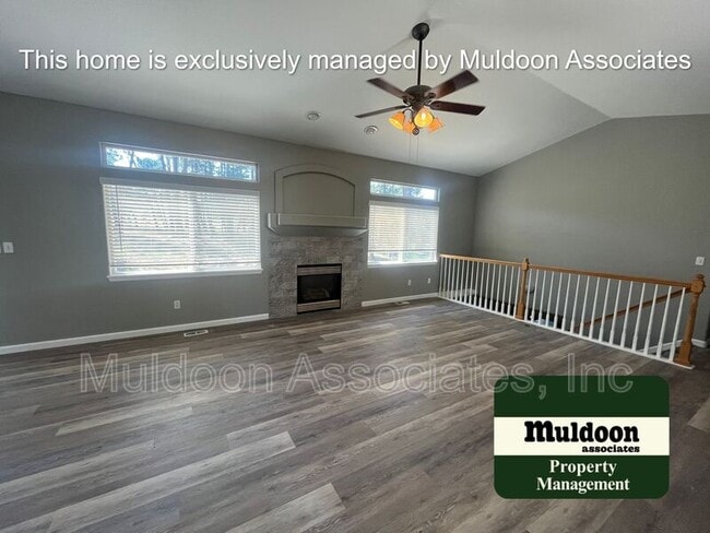 Photo - 125 Tall Pine Ln House