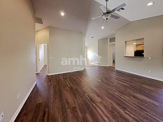 Foto del edificio - 315 Morningview Dr