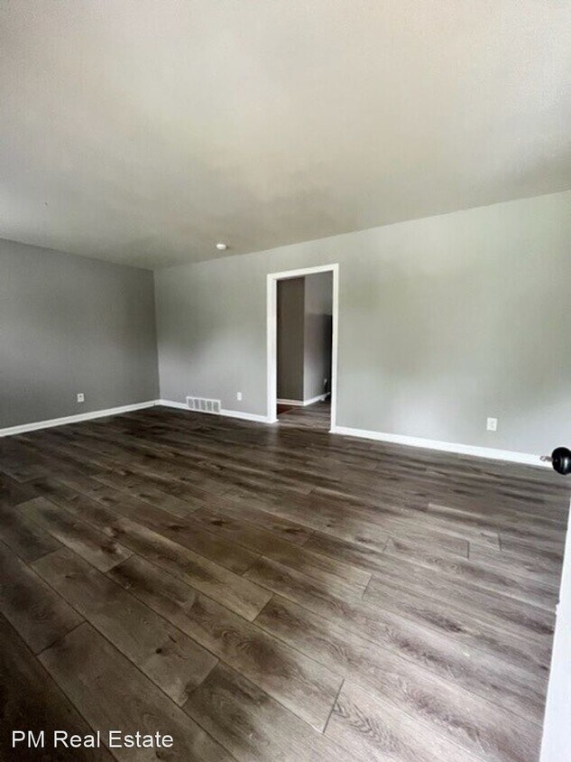 Foto del edificio - 3 br, 1 bath House - 2117 Hunter Street