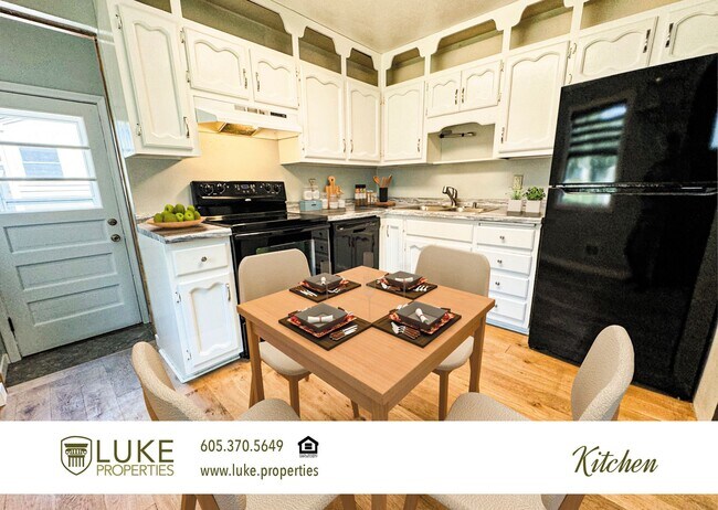 Building Photo - Updated 3 bedroom home for rent in Sioux F...