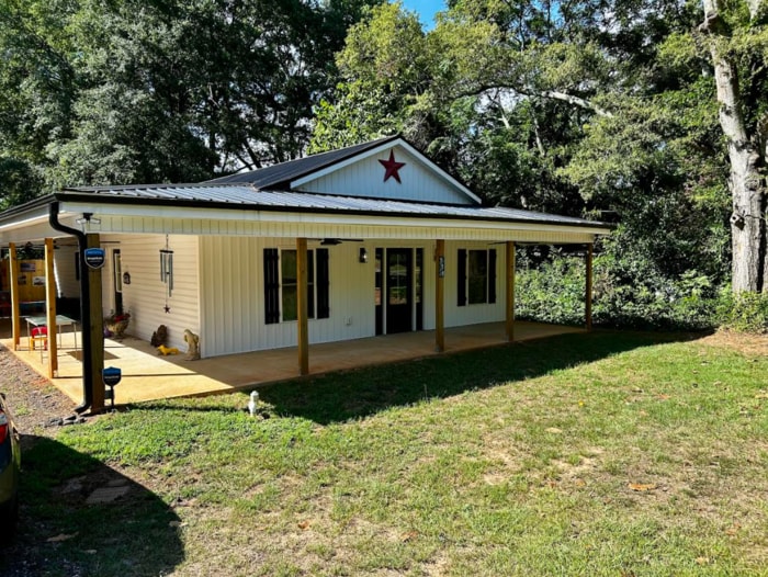Primary Photo - 111 Stevenson Dr
