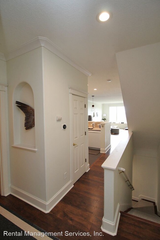 Building Photo - 2 br, 2.5 bath House - 1637 SW Montgomery St