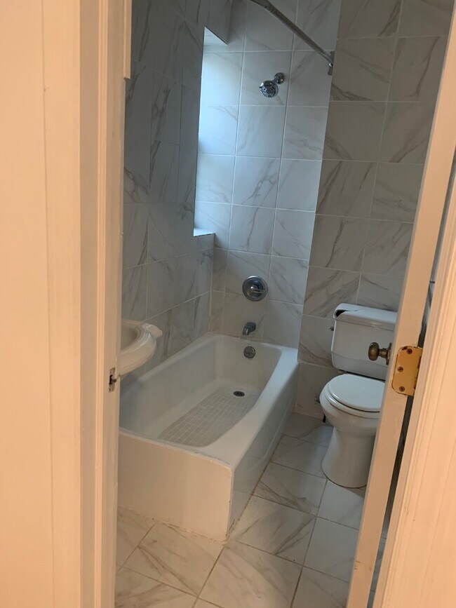 Building Photo - 4403 5th Ave