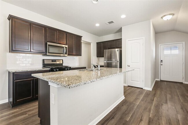 Building Photo - 201 Frederick Dr