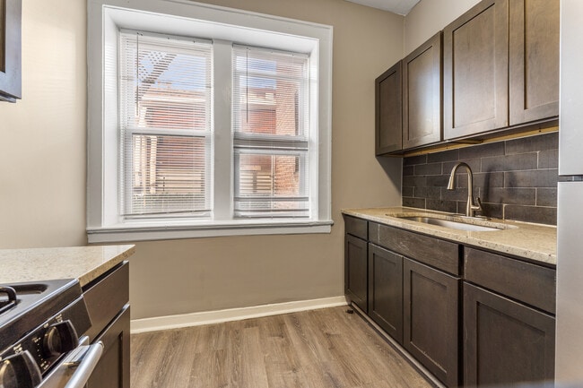 Building Photo - 12-14 Canfield St--14