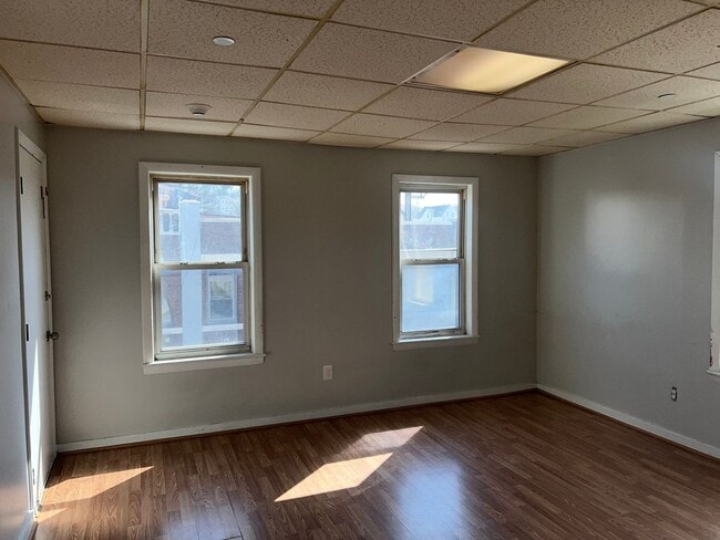 Building Photo - 50 Millbury St