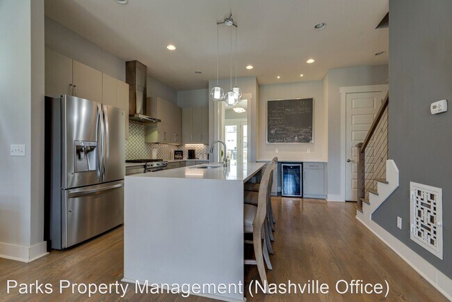 Building Photo - 4 br, 3.5 bath House - 937 South St