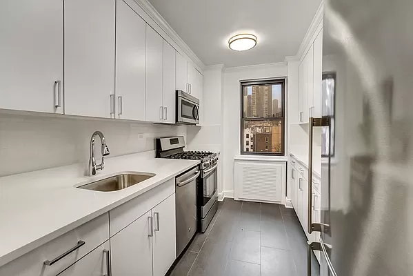 Building Photo - 30 Beekman Pl
