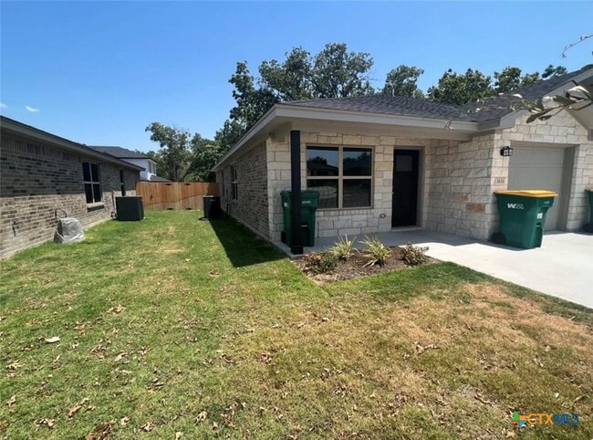 Building Photo - 343 Arnold Dr
