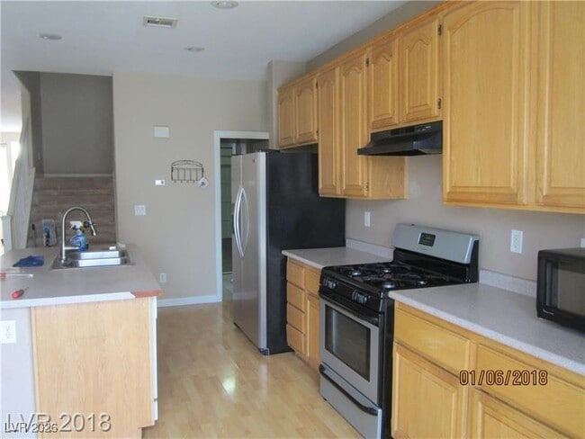 Foto del edificio - 8328 Crown Peak Ave