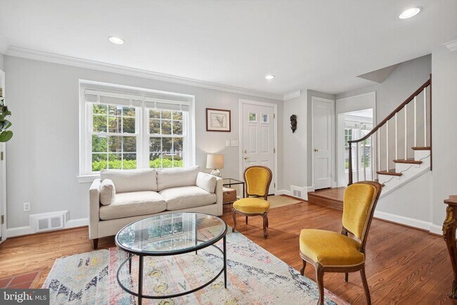 Foto del edificio - 5209 Nahant St