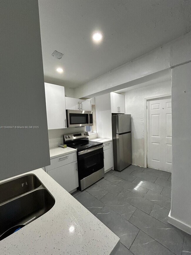 Foto del edificio - 1810 NW 34th St