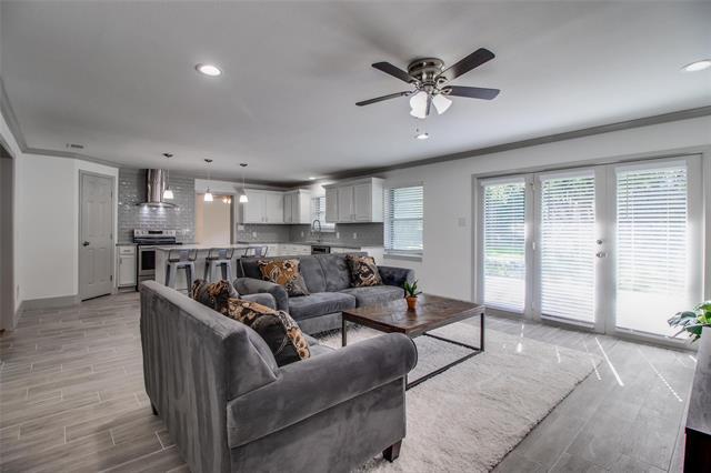 Building Photo - 702 Ridgedale Dr