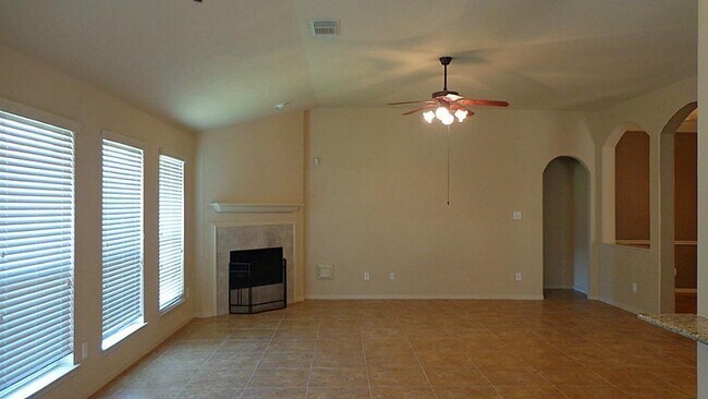 Foto del edificio - 55 Rodeo Dr