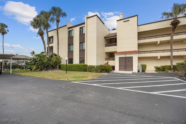 Building Photo - 3635 Boca Ciega Dr