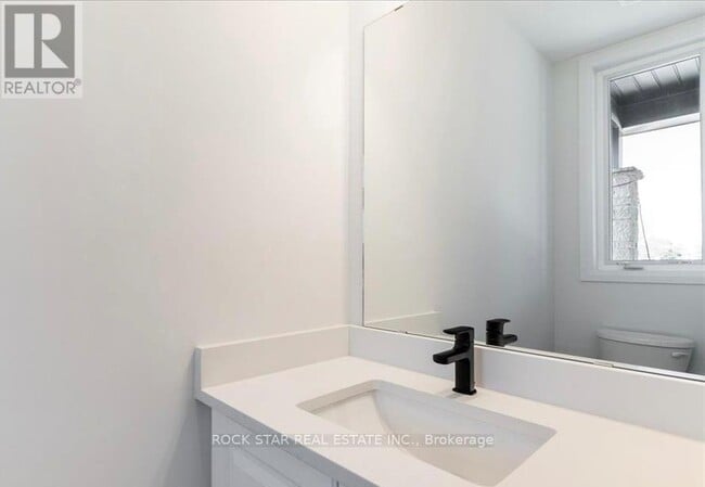 Photo du bâtiment - 3 Southam Ln