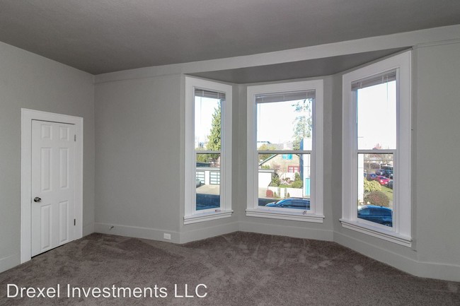 Building Photo - 1302-1310 S 7th St