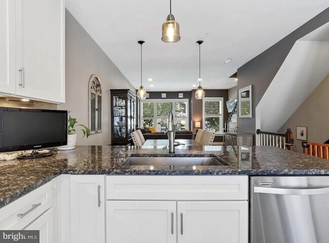 Building Photo - 147 Decoverly Dr