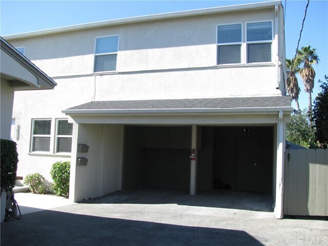 Primary Photo - 1015 S Olive Ave