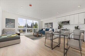 Interior Photo - The Steward