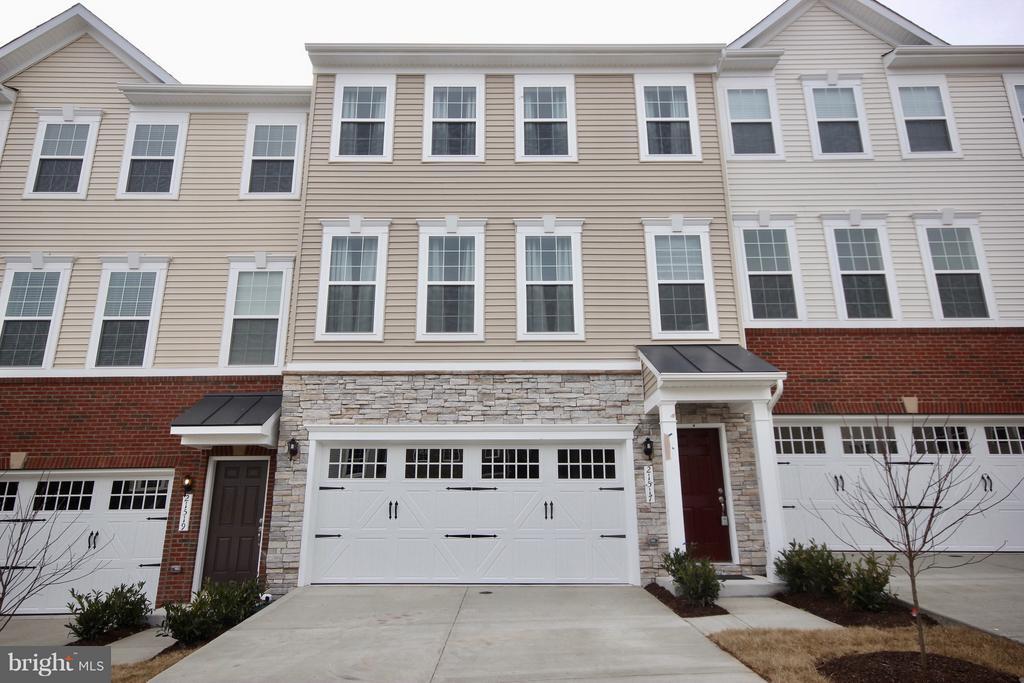 Primary Photo - 21517 Willow Breeze Sq