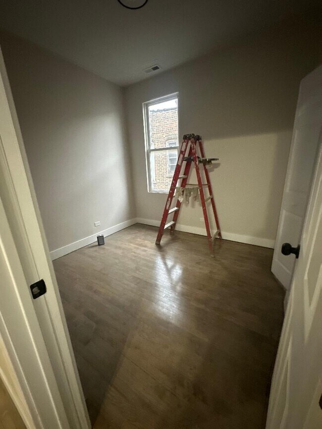 Photo - 2223 S Hamlin Ave Apartment