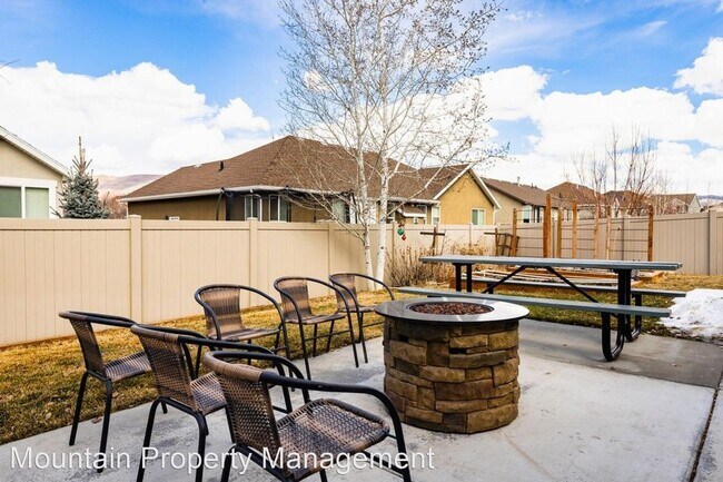 Building Photo - 8 br, 5 bath House - 961 E. 650 S.