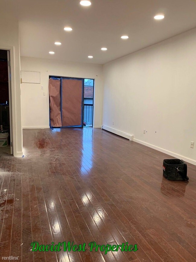 Foto del edificio - 3 br, 2 bath  - 128 15th St