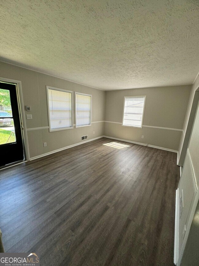Building Photo - 464 Voyles Dr