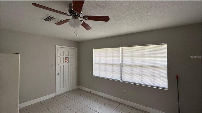 Foto del edificio - 210 N Lone Oak Dr