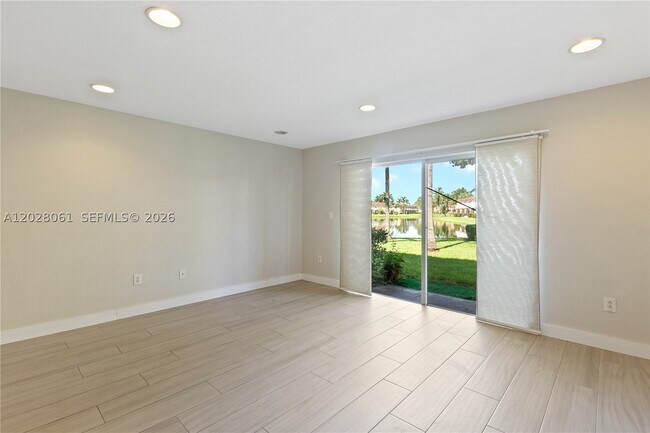 Building Photo - 3126 SW 128th Ave