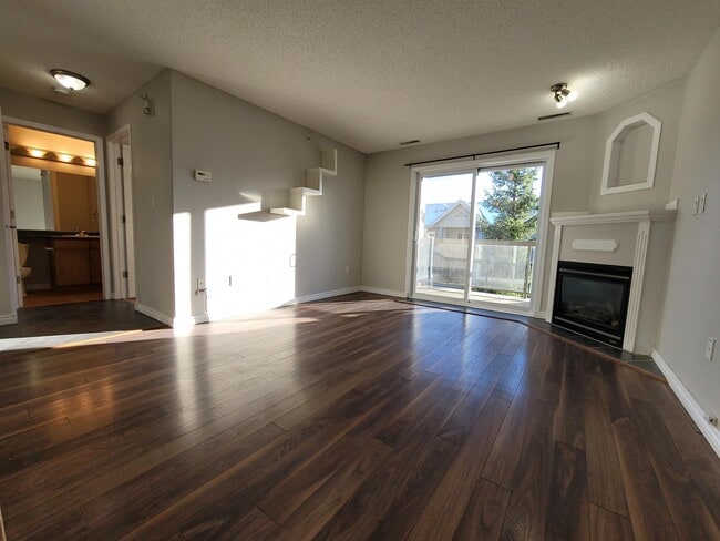 Building Photo - 279 Suder Greens Dr NW