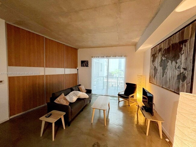 Foto del edificio - 234 NE 3rd St