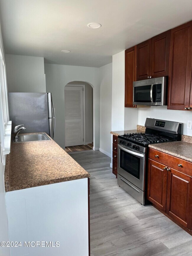 Foto del edificio - 34 Navesink Ave